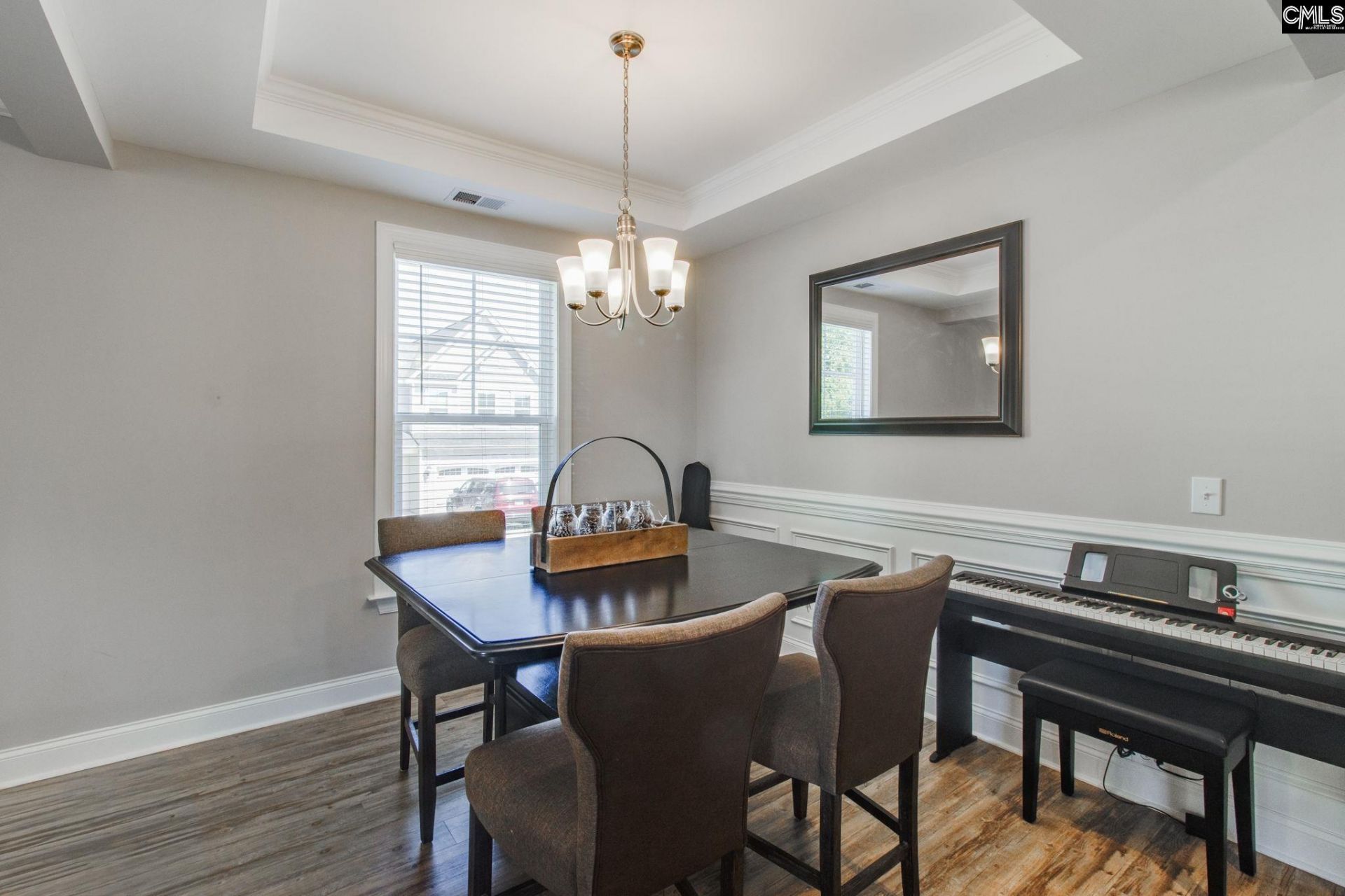 433 Thayer St Photo 9