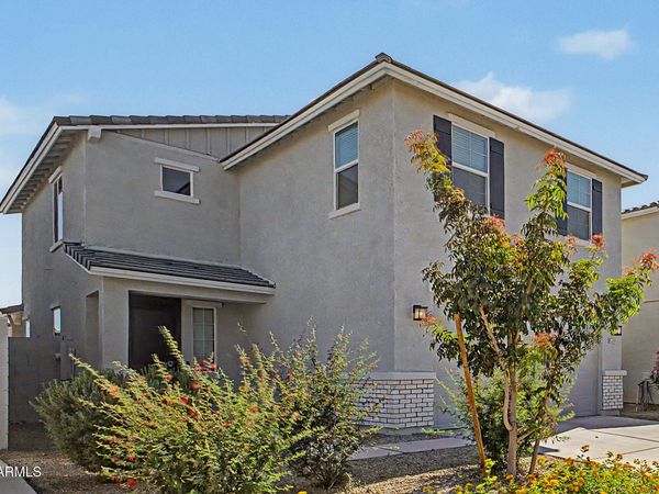 17381 W DALEY Lane W, Surprise, AZ 85387