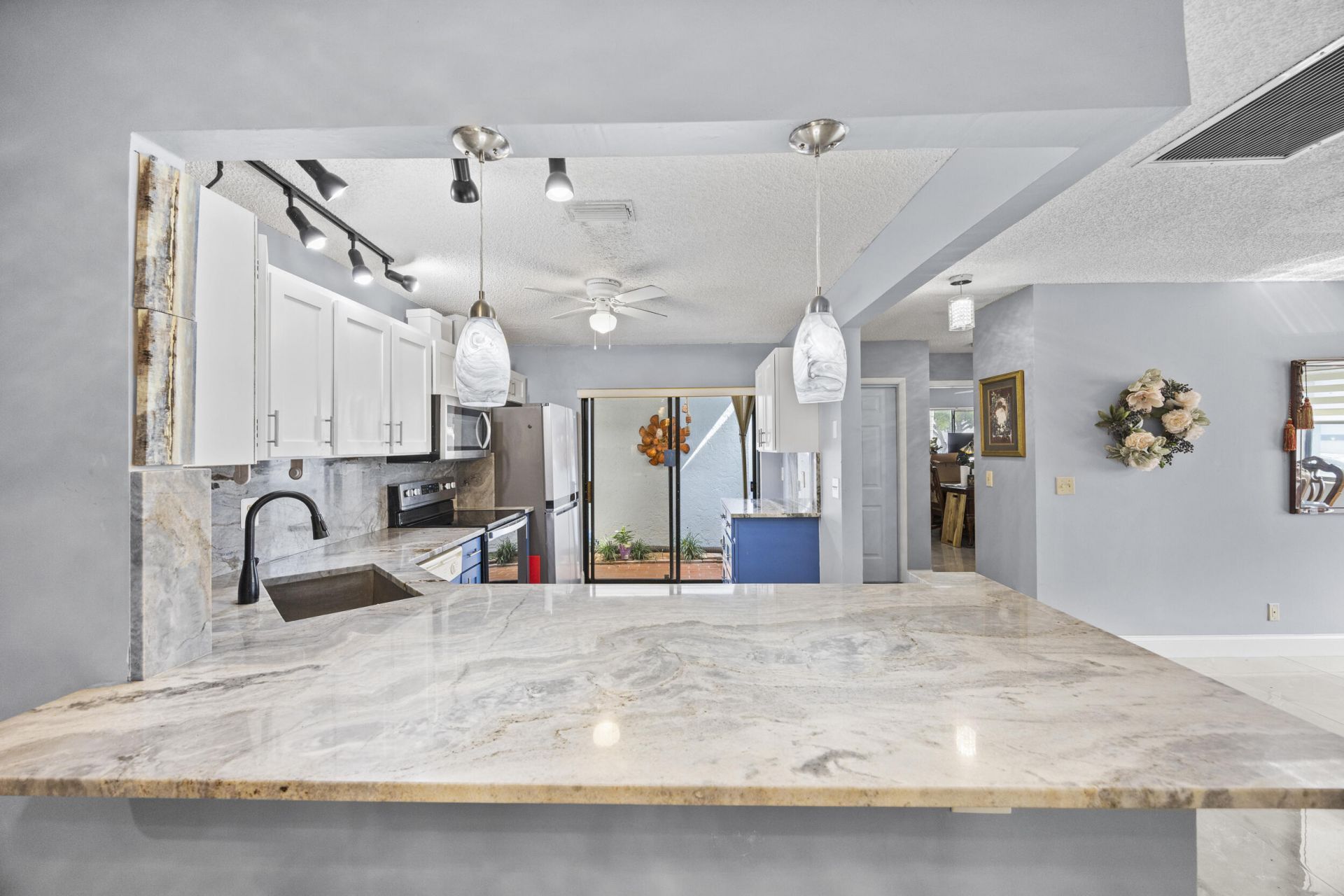 2640 Gately Drive W, Unit 1601, West Palm Beach, FL 33415 Photo