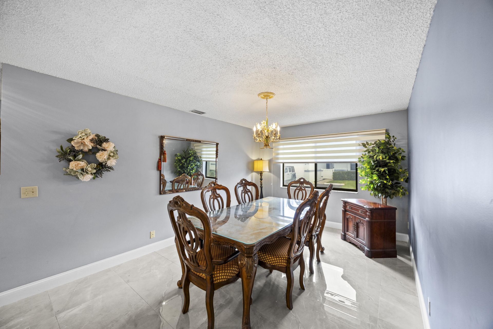 2640 Gately Drive W, Unit 1601, West Palm Beach, FL 33415 Photo
