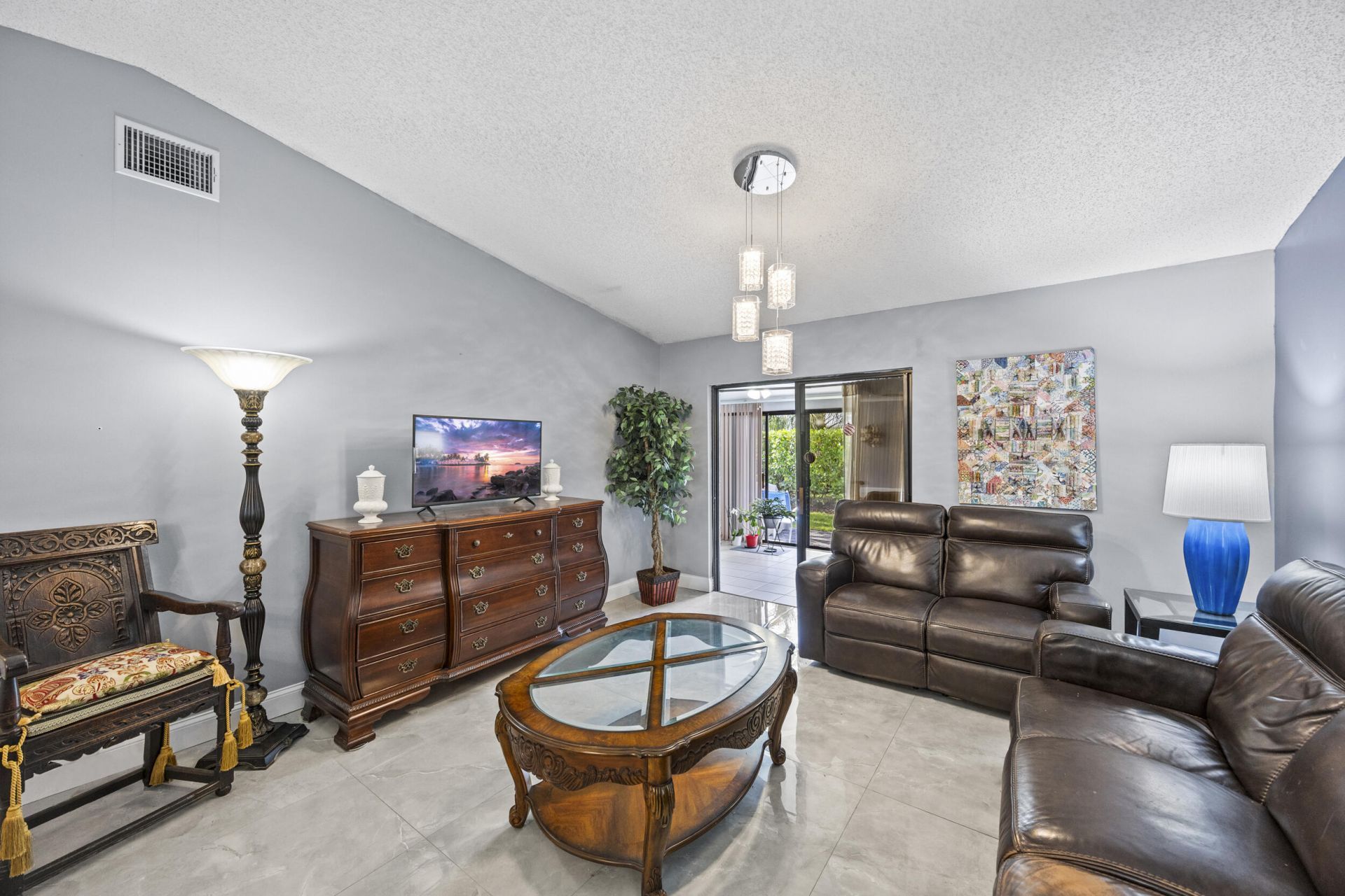 2640 Gately Drive W, Unit 1601, West Palm Beach, FL 33415 Photo