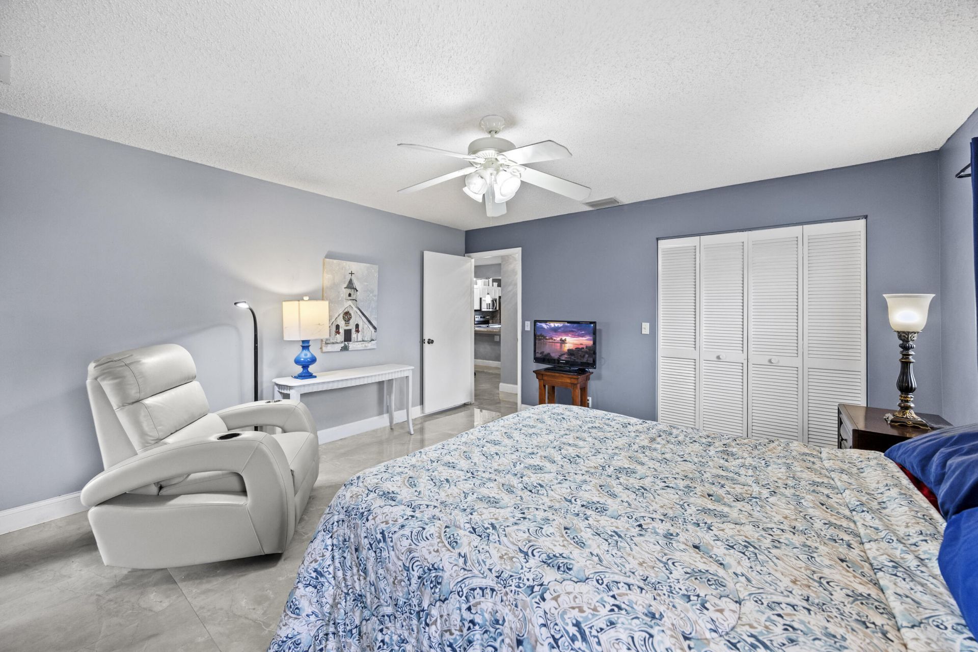 2640 Gately Drive W, Unit 1601, West Palm Beach, FL 33415 Photo