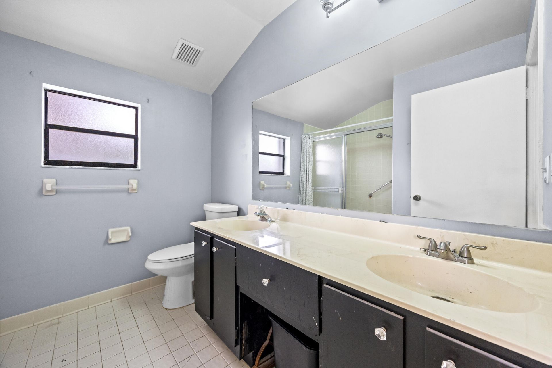 2640 Gately Drive W, Unit 1601, West Palm Beach, FL 33415 Photo