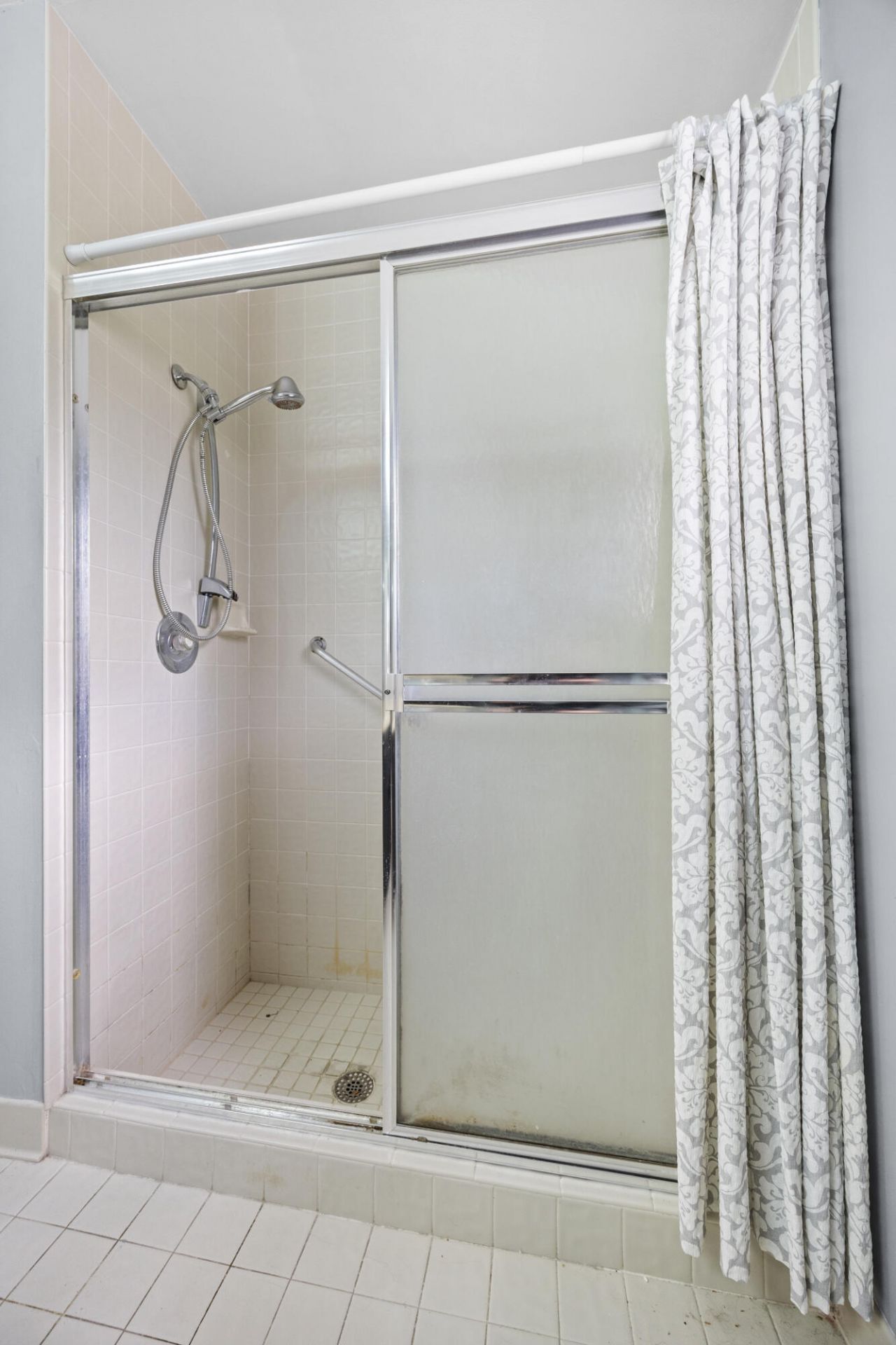 2640 Gately Drive W, Unit 1601, West Palm Beach, FL 33415 Photo