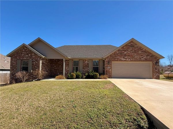 32 Dirleton Drive , Bella Vista, AR 72715