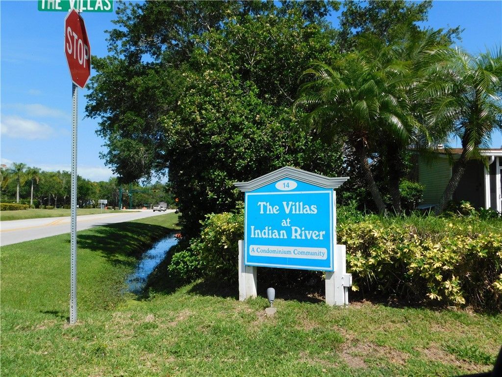 557 7th Place, Unit 557, Vero Beach, FL 32962 Photo