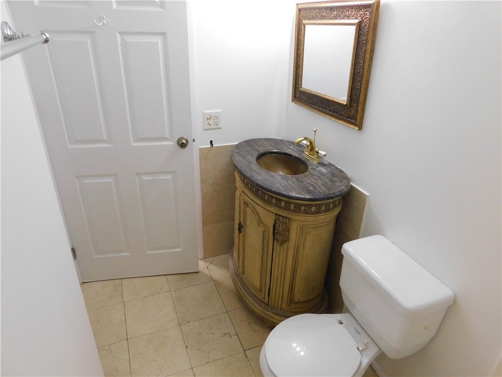 557 7th Place, Unit 557, Vero Beach, FL 32962 Photo