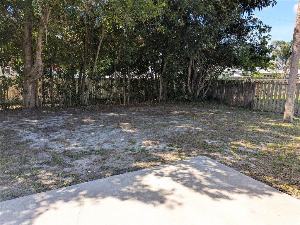 2515 1st Place, Vero Beach, FL 32962 Photo