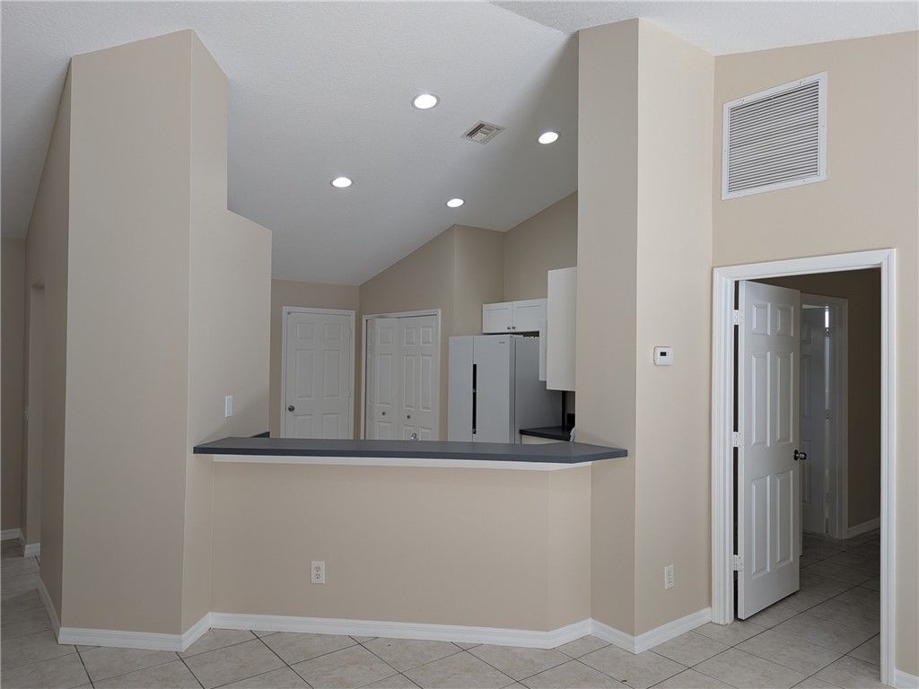 2515 1st Place, Vero Beach, FL 32962 Photo