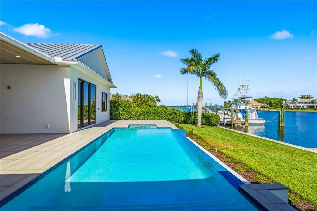 1806 Mooringline Drive, Vero Beach, FL 32963 Photo