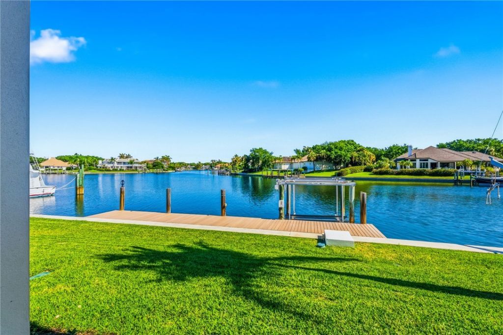1806 Mooringline Drive, Vero Beach, FL 32963 Photo