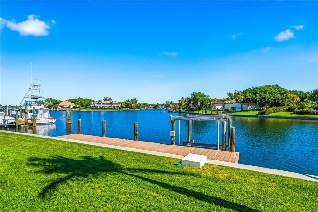 1806 Mooringline Drive, Vero Beach, FL 32963 Photo