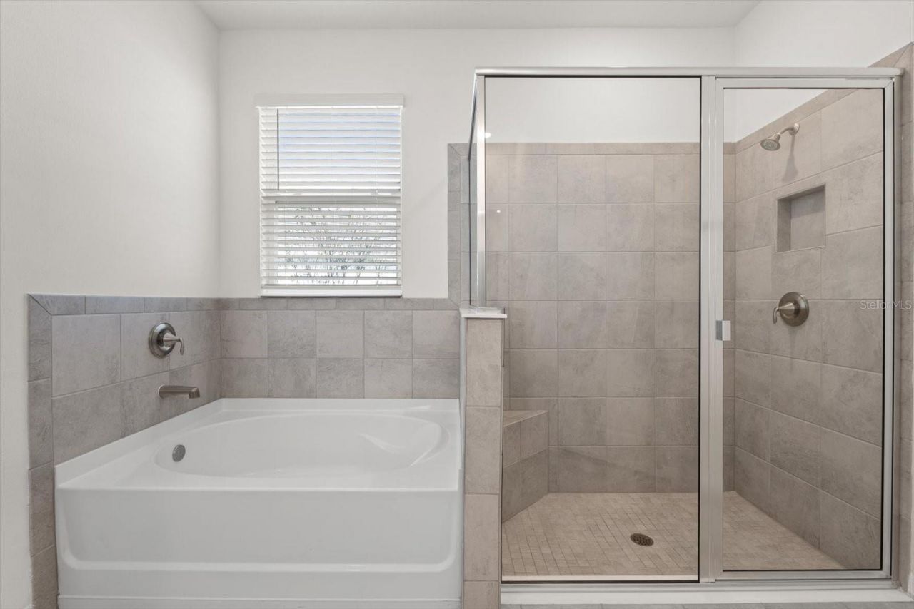 17738 Pastureland Avenue, Lakewood Ranch, FL 34211 Photo