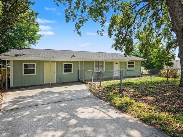 355 S OAK AVENUE , FROSTPROOF, FL 33843