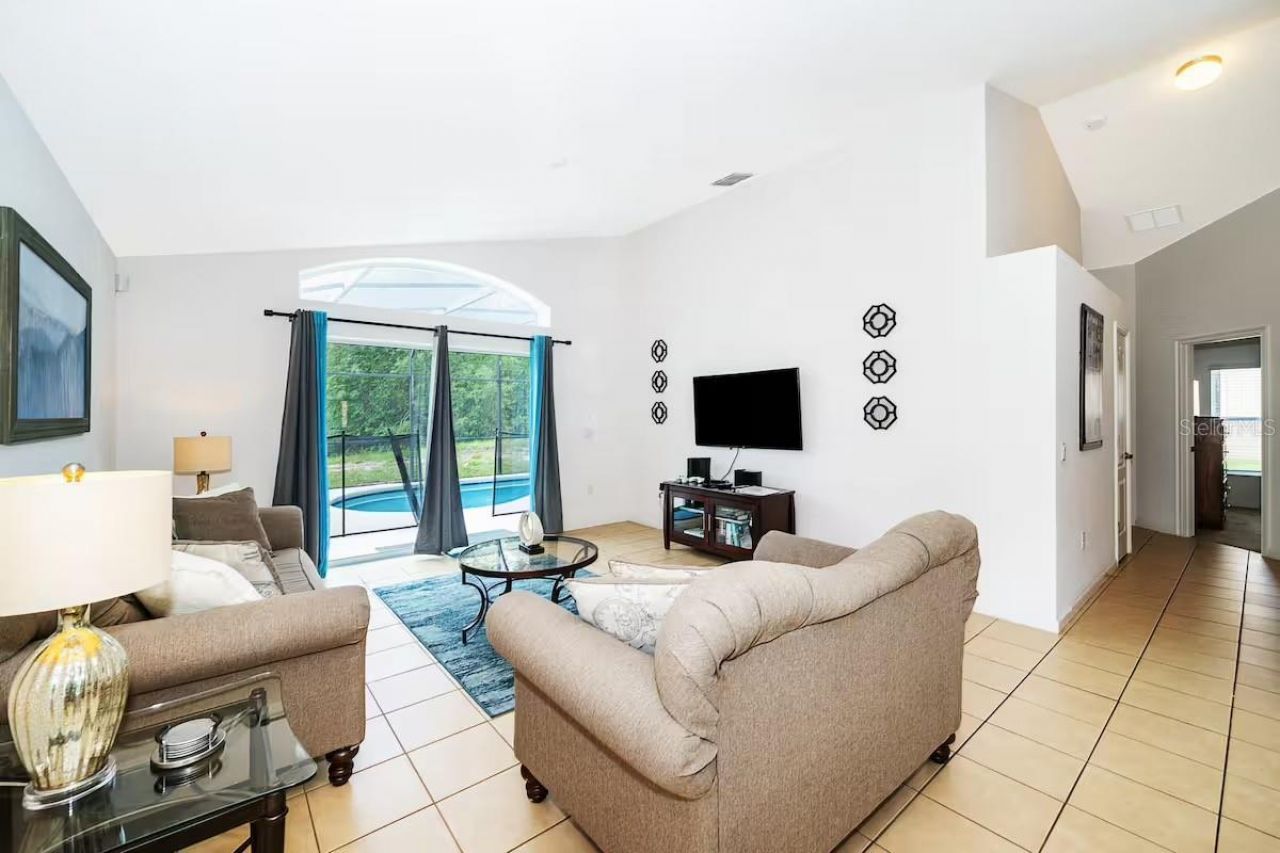 420 Viola Drive, Davenport, FL 33837 Photo