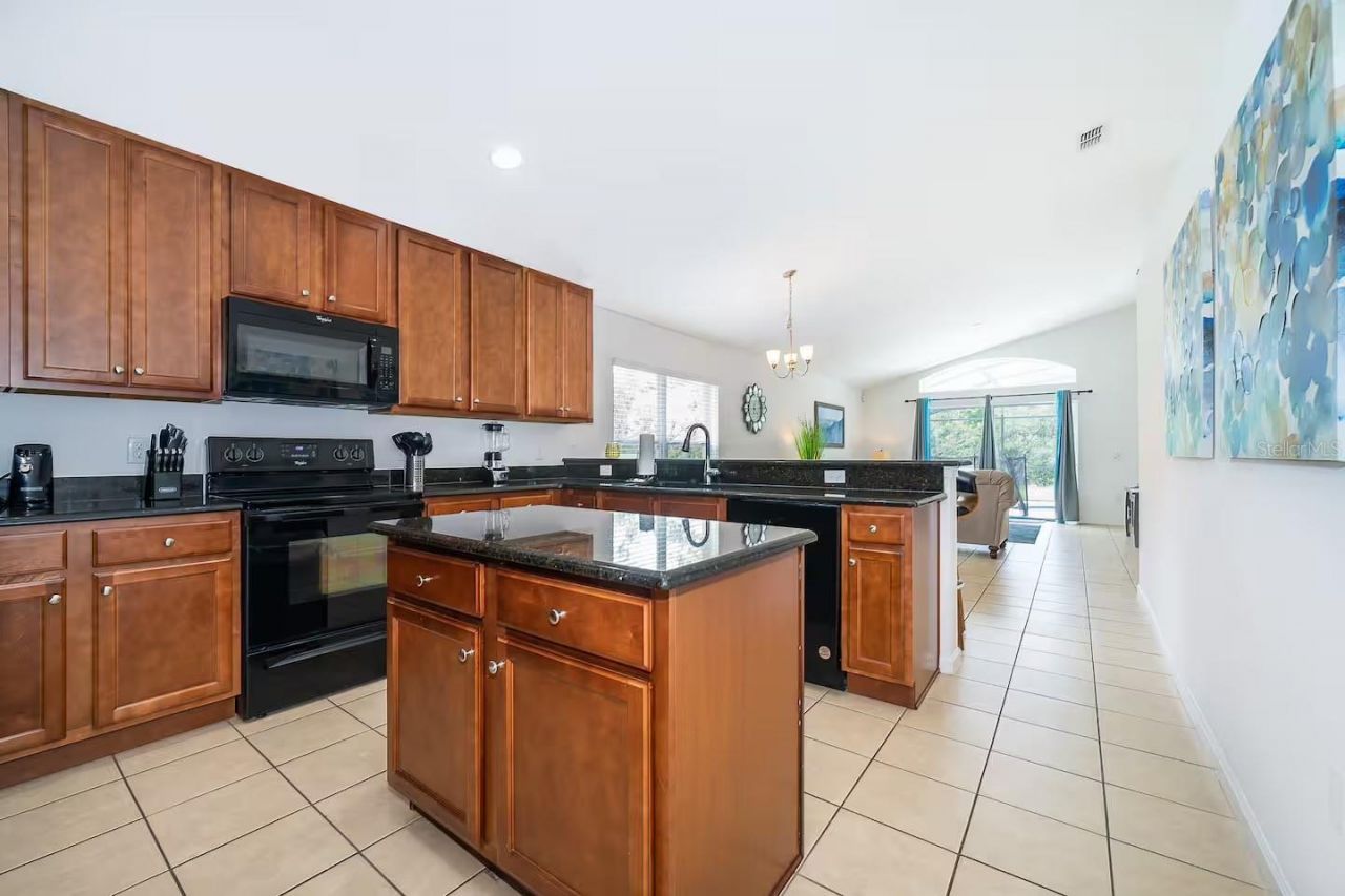 420 Viola Drive, Davenport, FL 33837 Photo
