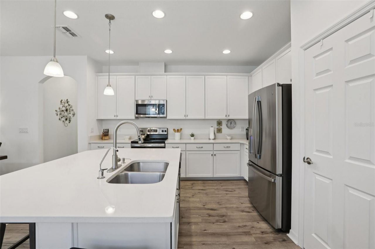 7114 Gulf Cypress Avenue, Land O Lakes, FL 34637 Photo