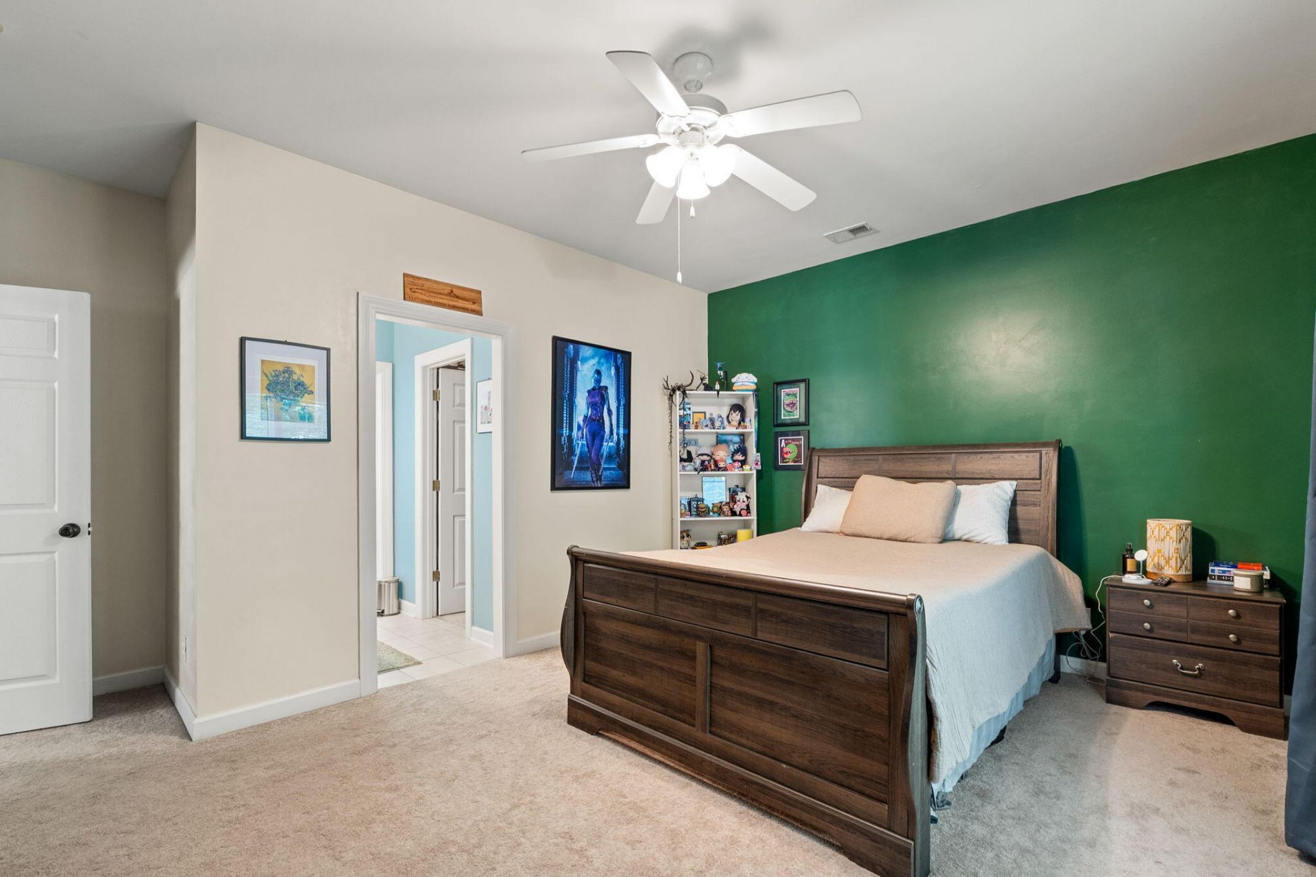 111 Garden Grove Drive Photo 10