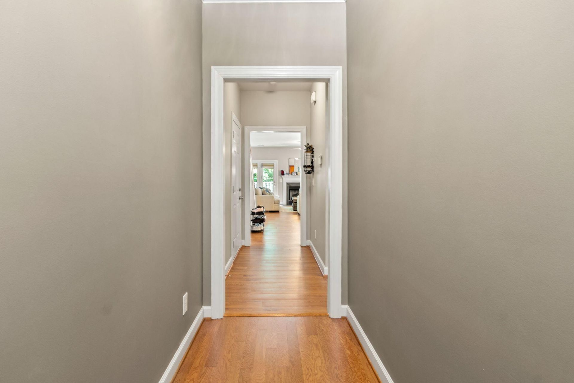 111 Garden Grove Drive Photo 22