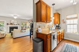 111 Garden Grove Drive photo 4