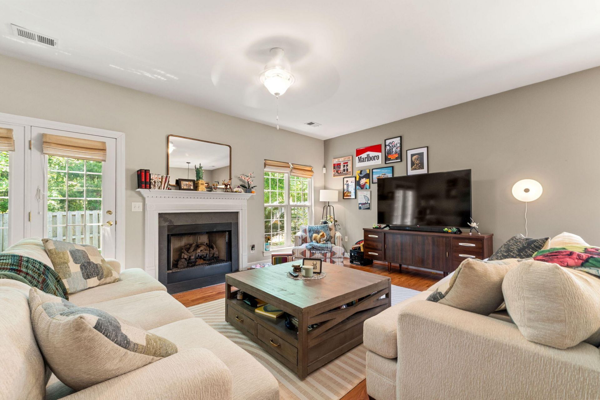 111 Garden Grove Drive Photo 6