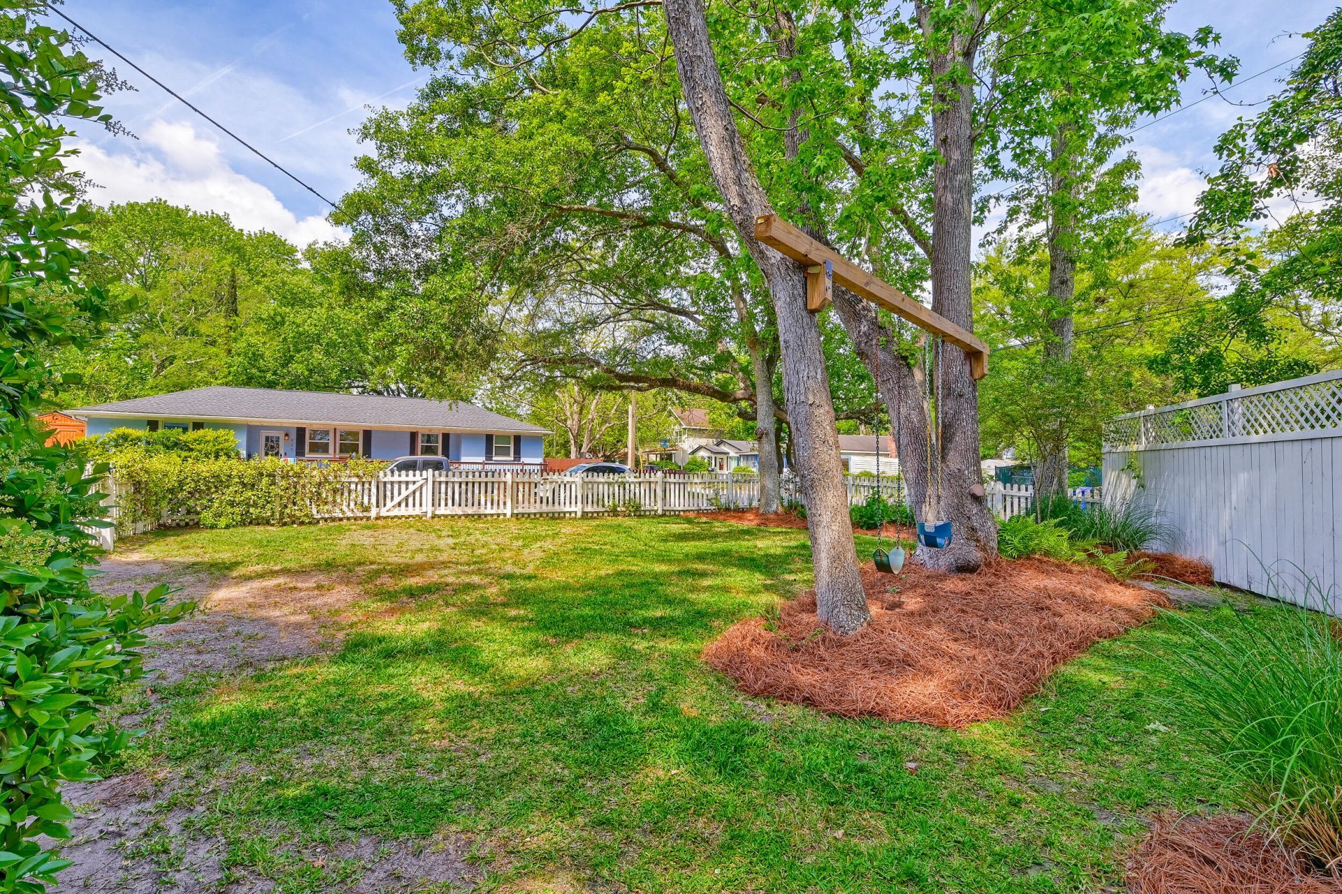 920 East Street Photo 37