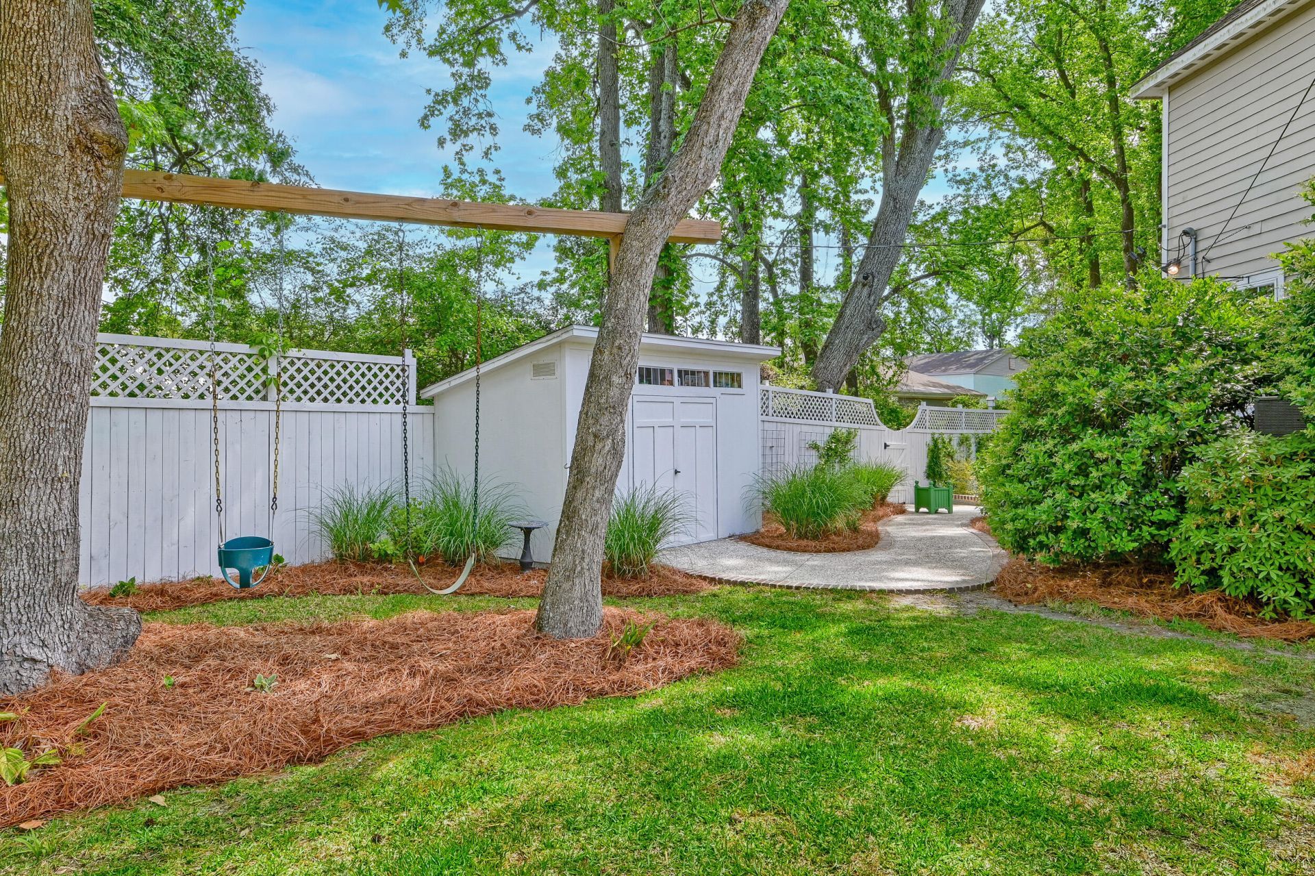 920 East Street Photo 38