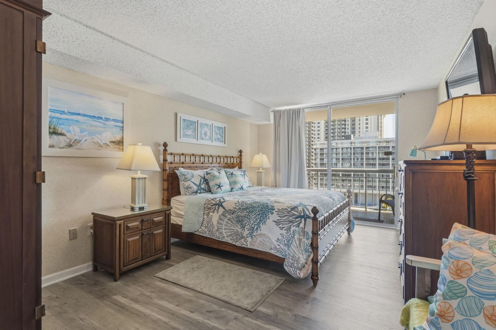 9280 Queensway Blvd.  Photo 17