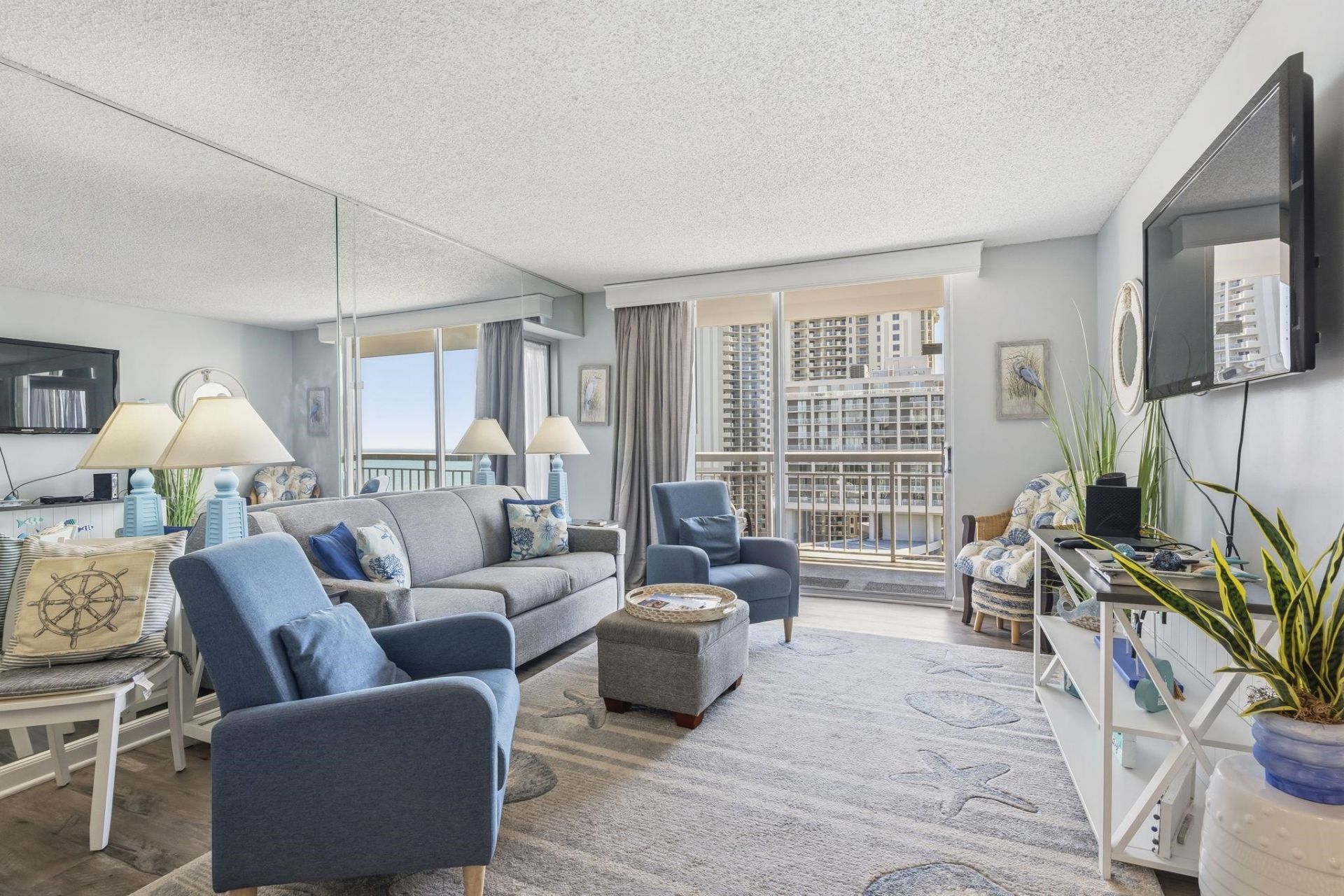 9280 Queensway Blvd.  Photo 7