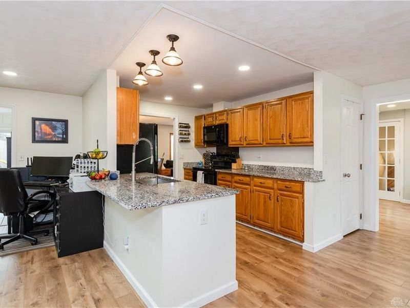 728 Chipplegate Drive, Centerville, OH 45459 Photo 12