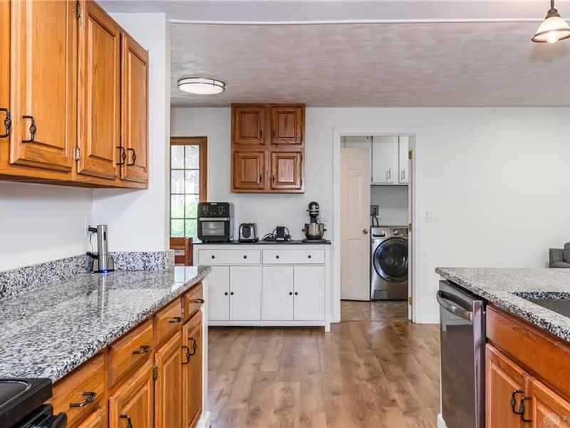 728 Chipplegate Drive, Centerville, OH 45459 Photo 6