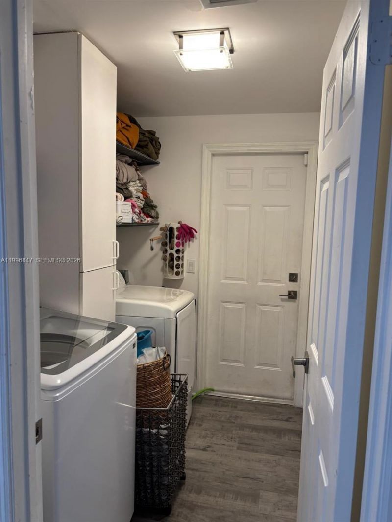 15891 SW 76th St, Miami, FL 33193 Photo