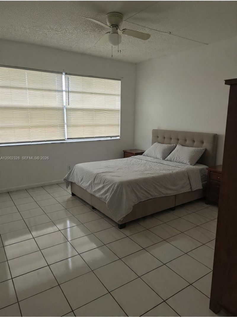 3070 NW 48th Ter, Unit 413, Lauderdale Lakes, FL 33313 Photo