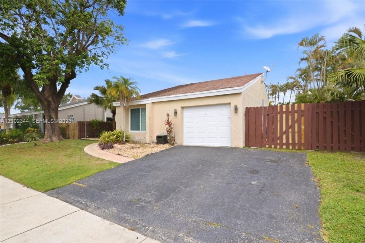 500 SW 167th Ter, Weston, FL 33326 Photo