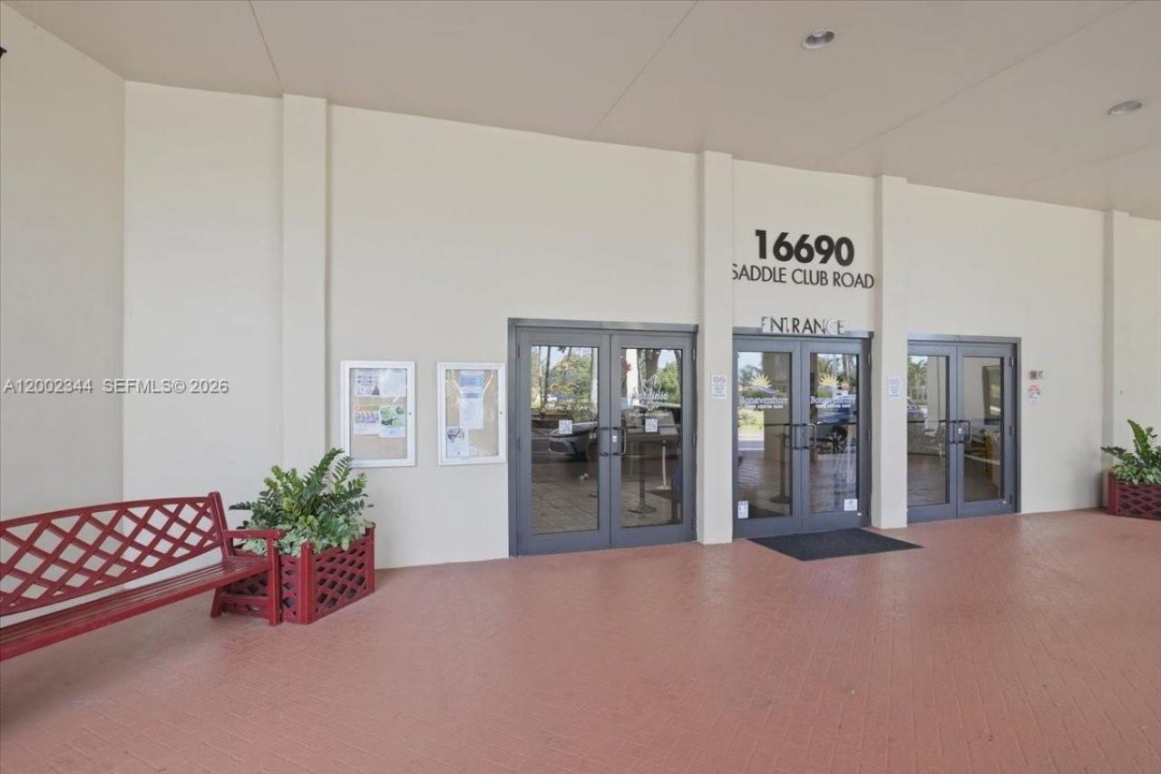 500 SW 167th Ter, Weston, FL 33326 Photo