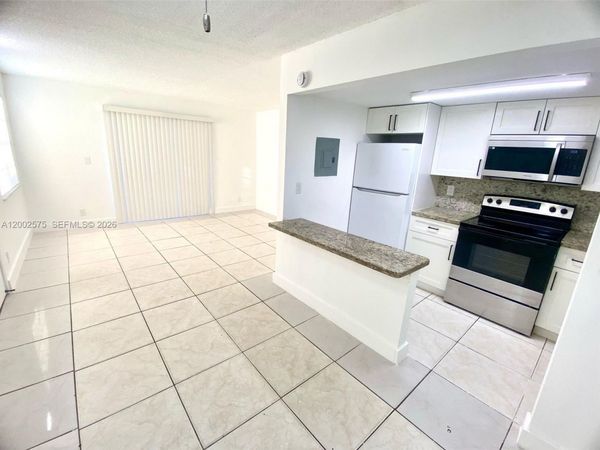 850 SW 74 TER , Unit 1, North Lauderdale, FL 33068