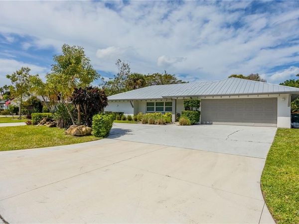 409 Cypress WAY E, NAPLES, FL 34110