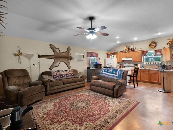 11300 Fm 581 , Lometa, TX 76853