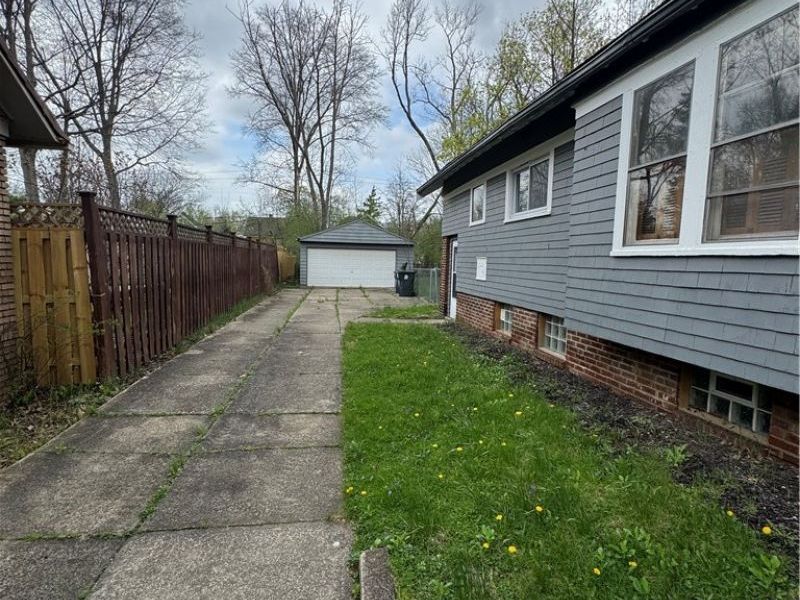 3327 Bradford Road, Cleveland Heights, OH 44118 Photo 3