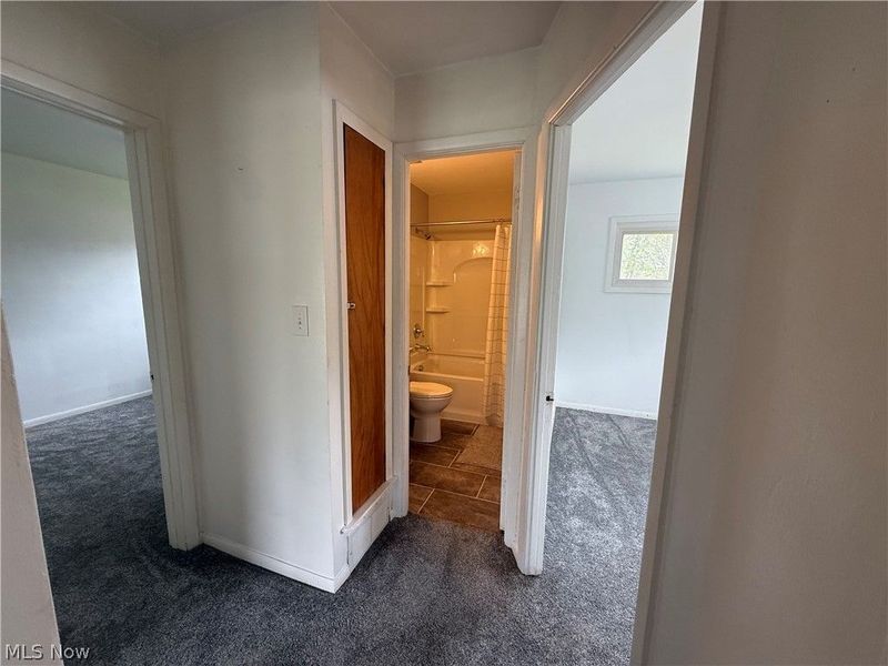 6840 Middlebrook Boulevard, Middleburg Heights, OH 44130 Photo 12