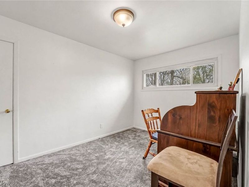 6840 Middlebrook Boulevard, Middleburg Heights, OH 44130 Photo 16