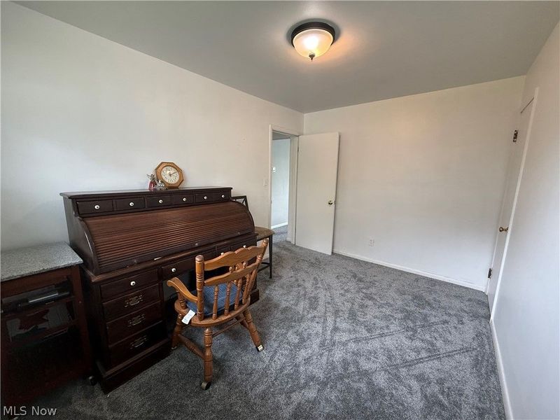 6840 Middlebrook Boulevard, Middleburg Heights, OH 44130 Photo 17