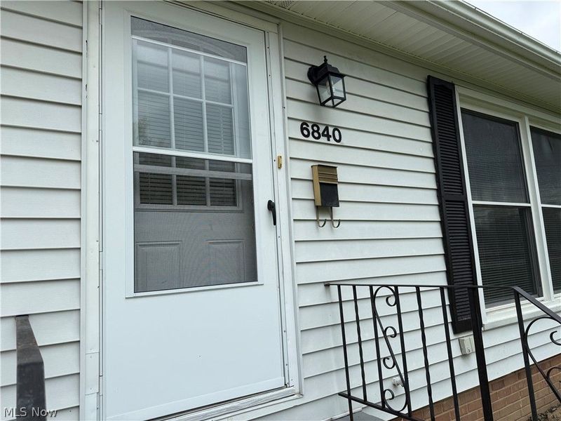 6840 Middlebrook Boulevard, Middleburg Heights, OH 44130 Photo 2