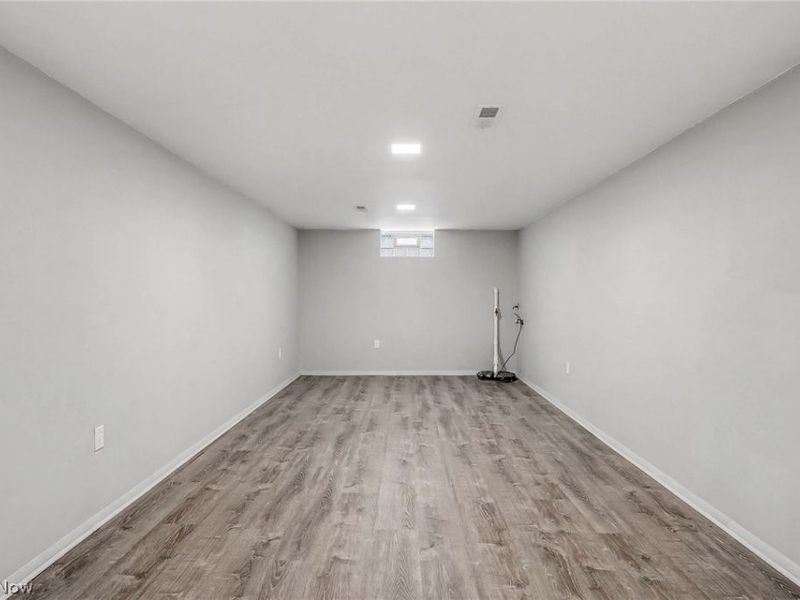 6840 Middlebrook Boulevard, Middleburg Heights, OH 44130 Photo 22