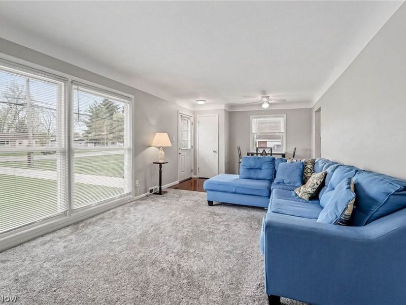 6840 Middlebrook Boulevard, Middleburg Heights, OH 44130 Photo 3