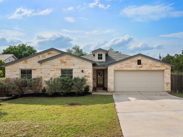5302 Thunderbird ST , Lago Vista, TX 78645