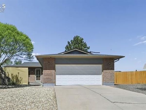 903 Bluelace Drive, Pueblo, CO 81001