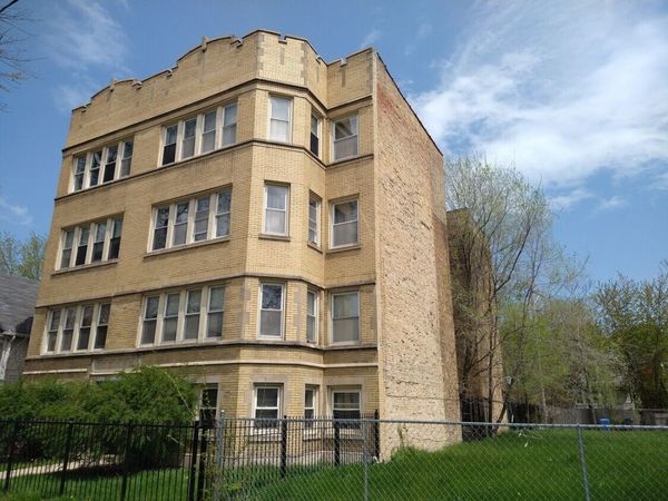7931 S Manistee Avenue , Chicago, IL 60617