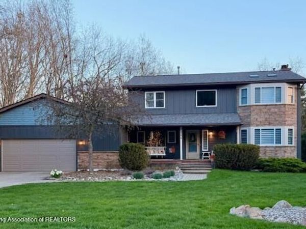 704 Larchmont Street, DeWitt, MI 48820