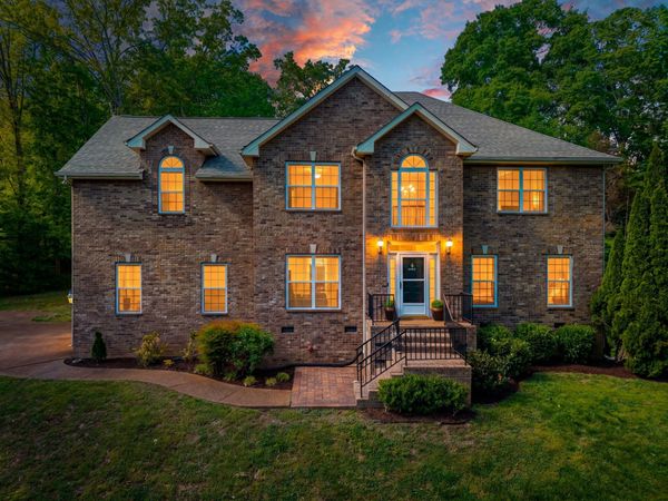 1034 Ridglea Dr, Burns, TN 37029